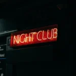 The most durable and resistant materials for outdoor neon signs